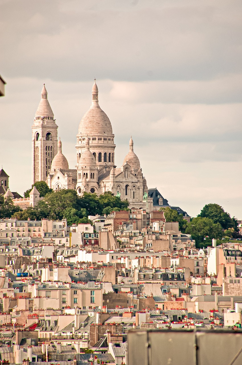 découvrez l'accord de paris, un engagement mondial crucial pour lutter contre le changement climatique, visant à limiter le réchauffement planétaire à 1,5 °c. explorez ses objectifs, ses enjeux et l'importance de la coopération internationale pour promouvoir un avenir durable.