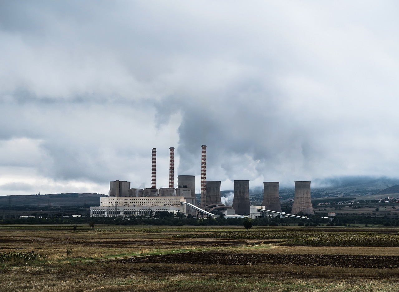 découvrez tout sur les combustibles fossiles : leur formation, leur utilisation, et les enjeux environnementaux qui en découlent. explorez les conséquences de leur exploitation sur notre planète et les alternatives durables qui s'offrent à nous.