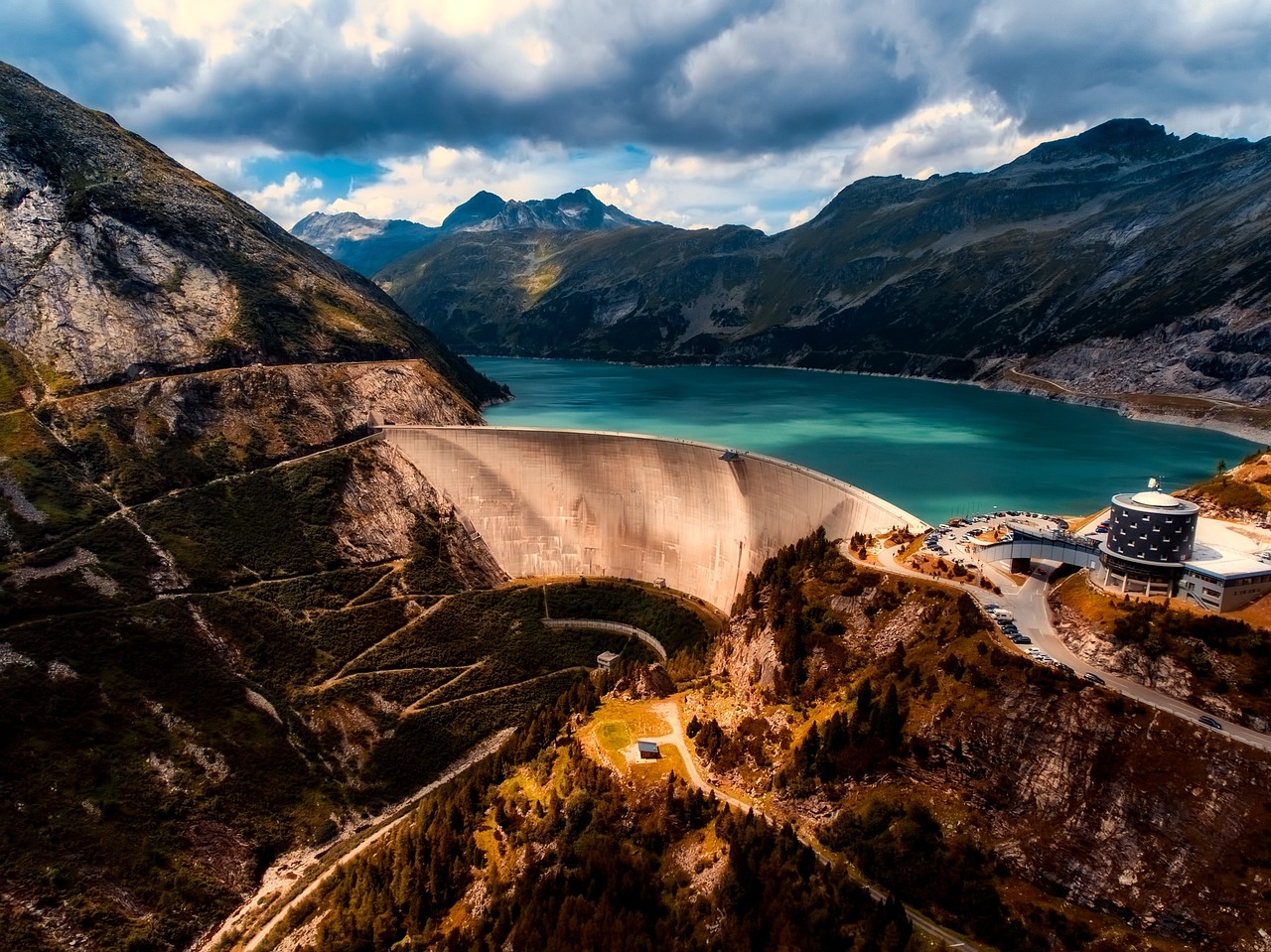 découvrez l'énergie hydropower, une source d'énergie renouvelable et durable qui utilise la force de l'eau pour produire de l'électricité. apprenez-en plus sur ses avantages, son fonctionnement et son impact sur l'environnement.