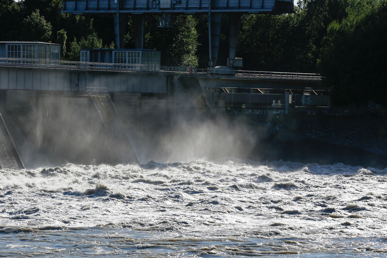 découvrez l'hydroélectricité, une source d'énergie renouvelable durable. apprenez comment cette technologie utilise la puissance de l'eau pour produire de l'électricité, réduire les émissions de carbone et contribuer à un avenir énergétique plus vert.